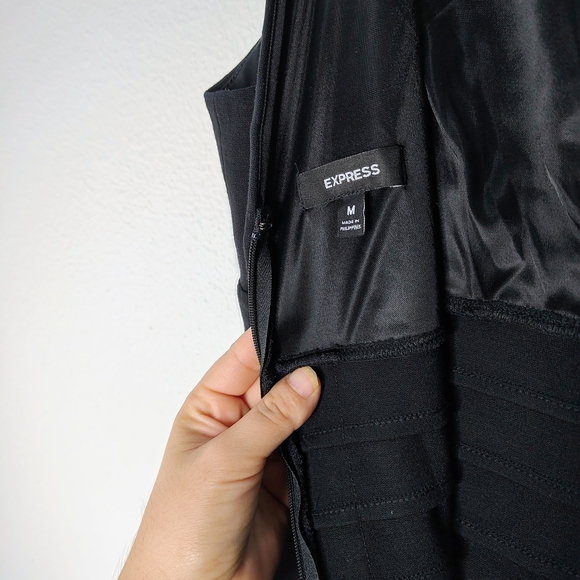 EXPRESS Women's Black Layered Sleeveless V-Neck Strechy Zip Back Dress Sz M - Picture 2 of 11